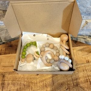 Baby gift box, Baby items, baby toys, Pacifier clip, rattle